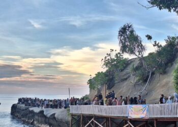 Ke Simeulue, Jangan Lewatkan Batu Alafan, Destinasi Wisata dengan Panorama Laut Tanpa Batas