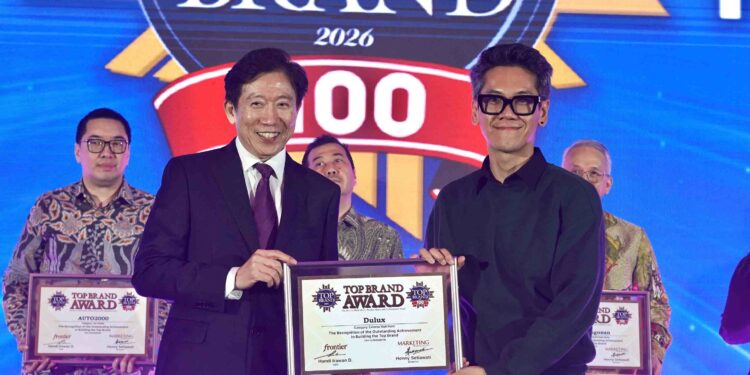 Pemberian Penghargaan Kategori Cat Tembok Interior Top Brand Award 2026