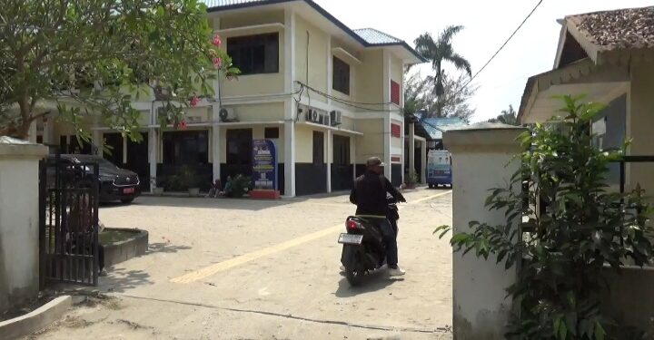 Kadis Dukcapil Deli Serdang Diam di Konfirmasi Vidio Viral Pelayanan di Belakang Kantor