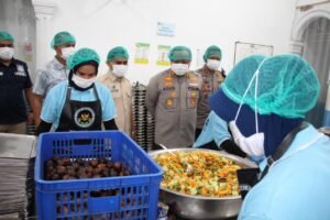 Kapolres AKBP Agus Sulistianto Tinjau Dapur SPPG Polri di Aceh Barat