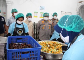Kapolres AKBP Agus Sulistianto Tinjau Dapur SPPG Polri di Aceh Barat