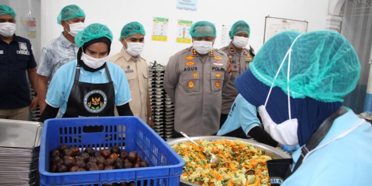 Kapolres AKBP Agus Sulistianto Tinjau Dapur SPPG Polri di Aceh Barat