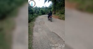 Dua Tahun Rusak, Jalan Enam Desa di Woyla Aceh Barat Belum Diperbaiki Pemerintah