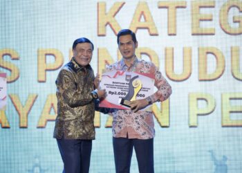 Sekda Aceh terima penghargaan akses layanan pendidikan di Batam 2026