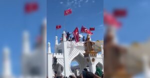 Massa Zikir Akbar Kibarkan Bendera Bulan Bintang Dimesjid Raya Baiturrahman