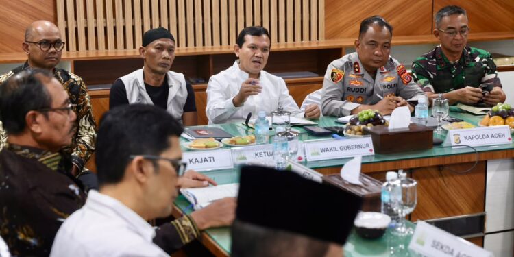 Rapat Forkopimda Aceh bahas kerusuhan Hari Damai Aceh dipimpin Wagub Fadhlullah di Kantor Gubernur