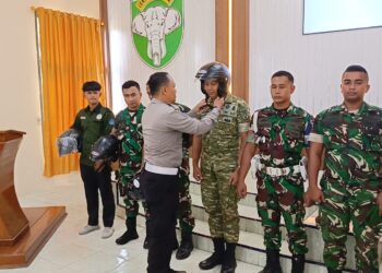 TNI-Polri Bersinergi Tekan Pelanggaran dan Kecelakaan, Prajurit TNI di Meulaboh Diberi Edukasi Lalu Lintas