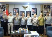 Rombongan Polda Aceh dan KemenPAN-RB foto bersama. (Dok. Humas Polda Aceh)