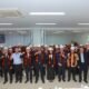 29 insinyur yang baru dikukuhkan berfoto bersama sebagai penutupan kegiatan. (Dok. Universitas UTU)