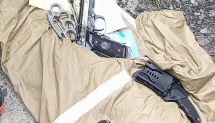 Diduga Debt Collector Tarik Paksa Motor Ojol, Dua Pria Diamuk Warga di Medan