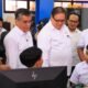 Menteri Koordinator Bidang Perekonomian Airlangga Hartarto dan Menteri Ketenagakerjaan Yassierli memantau langsung tempat pelatihan. (Dok. Biro Humas Kemnaker)