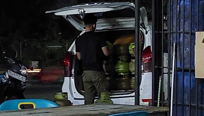 LPG 3 Kg Diangkut Pakai Avanza Malam Hari, Dijual hingga Rp35 Ribu di Banda Aceh