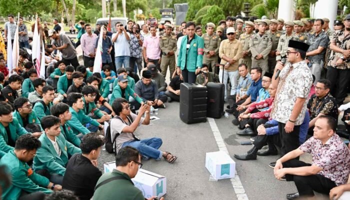 Mahasiswa USK Demo soal Rehap-Rekon di Aceh, Taufik: Kami Buka Komunikasi dengan Semua Pihak