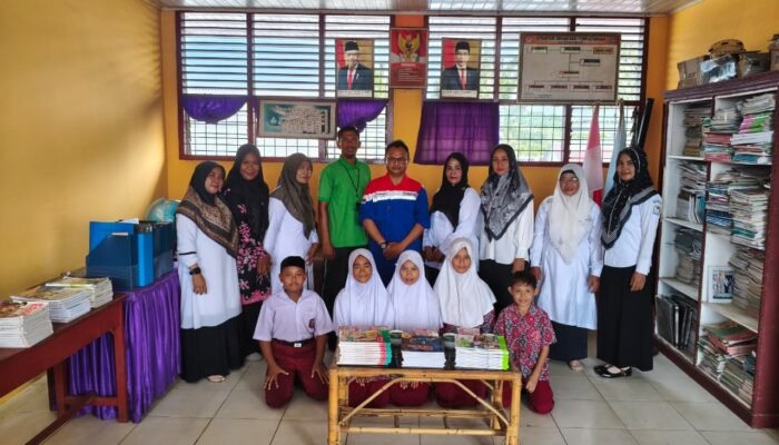 Peringati HUT ke-29, Petras Salurkan Bantuan CSR Pojok Baca untuk Dua SD di Aceh Barat
