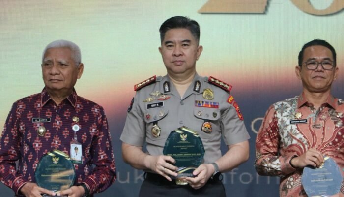Kapolda Sumut Raih Penghargaan Achievement Person