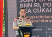 Kapolri Jenderal Suyudi Ario Seto menjelaskan modus operandi perdagangan narkoba lintas negara di Aceh. (Dok. Ist)