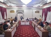 Rapat pembahasan lanjutan perubahan UUPA yang dipimpin oleh Wakil Gubernur Aceh, Fadhlullah. (Dok. Humas Pemprov Aceh)