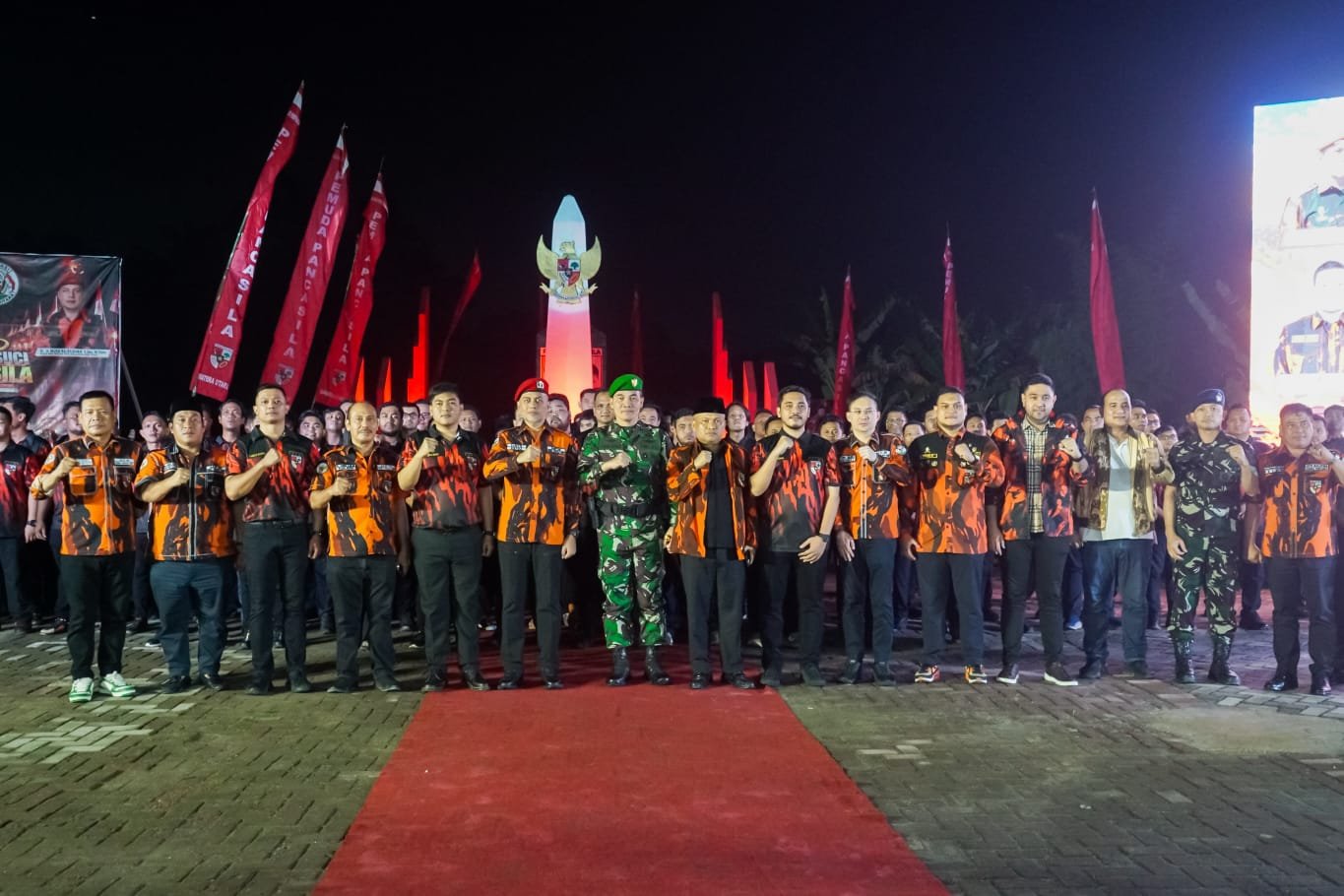 Foto bersama keluarga besar Pemuda Pancasila setelah kegiatan selesai. (Dok. Ist)
