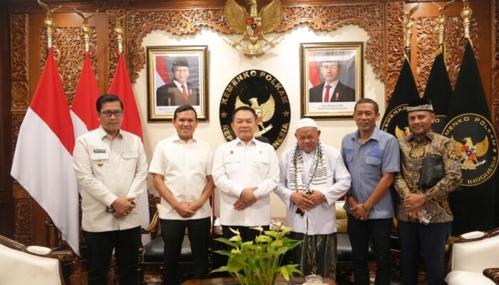 Wagub Aceh Bersama Pimpinan DPRA dan Ulama Temui Menko Polkam