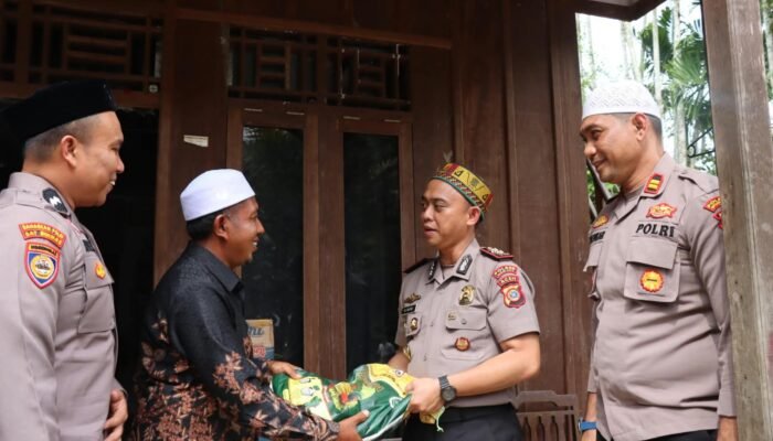 Kapolres Nagan Raya Sambangi Ulama dan Pesantren di Beutong Ateuh Banggalang, Wujudkan Program ‘Polisi bersama masyarakat’   