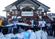 Wali Kota Serahkan Bantuan Jaring kepada Nelayan Tradisional di Banda Aceh