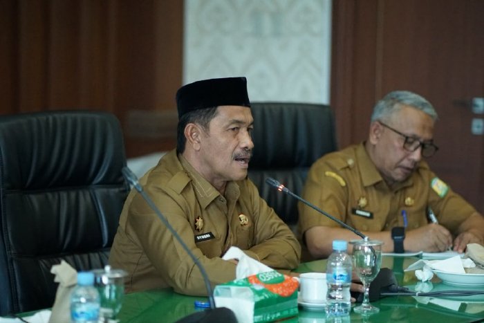 Wakil Bupati Aceh Besar Syukri A. Jalil memimpin rapat lanjutan pelaksanaan MTQ ke-35 Tingkat Kabupaten Aceh Besar tahun 2026. (Dok. Biro Humas Pemkab Aceh Besar)